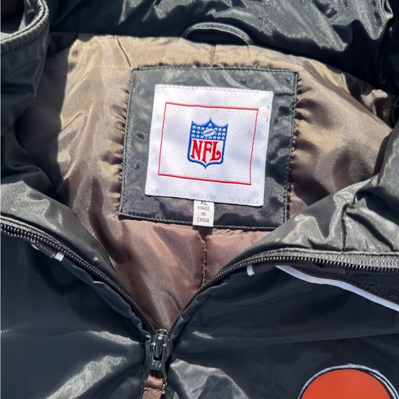 Men’s Cleveland Browns NFL Jacket - Picture 2 of 4